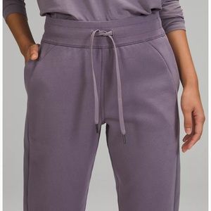 Lululemon Scuba HR Jogger 28” * Dusky Lavendar